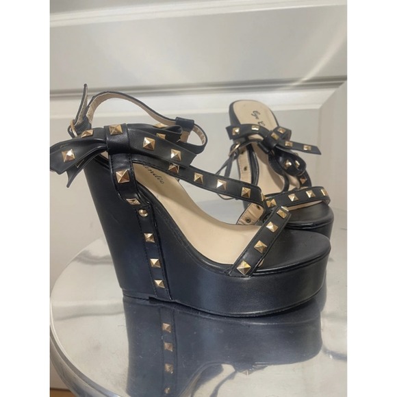 eye candy Shoes - Eye Candy Black Studded Platform Wedge Sandals Gold Studs Bow Punk Y2K‎ Womens 6